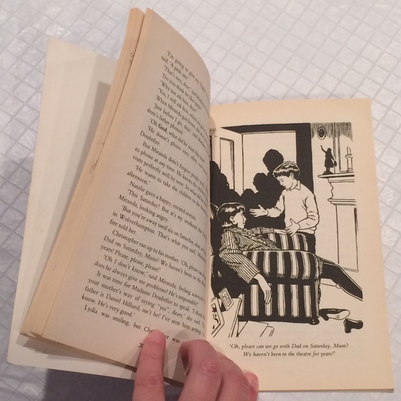 "Madame Doubtfire": Level 3, RLA. Book to learn English as a second language - Picture 5 of 5